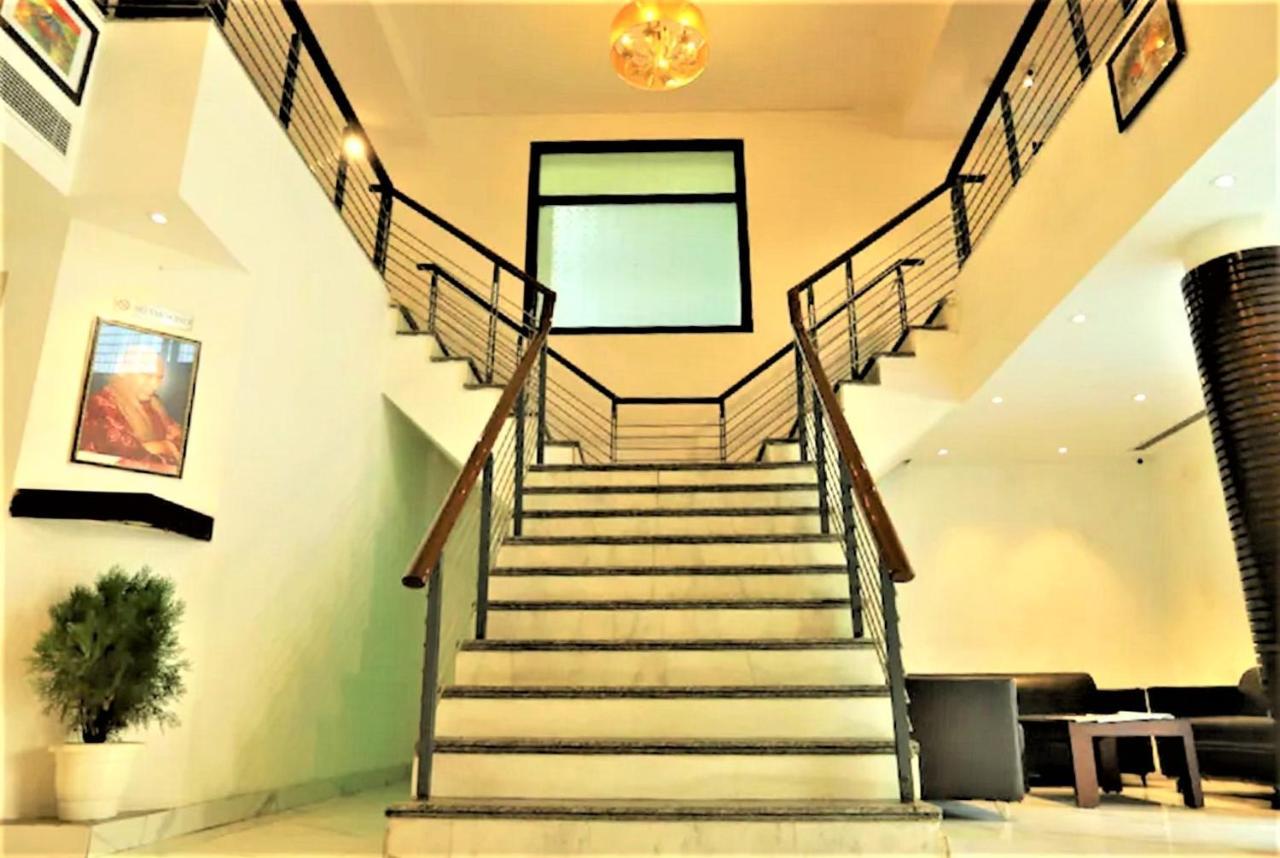 Hotel Arch International Nueva Delhi Exterior foto