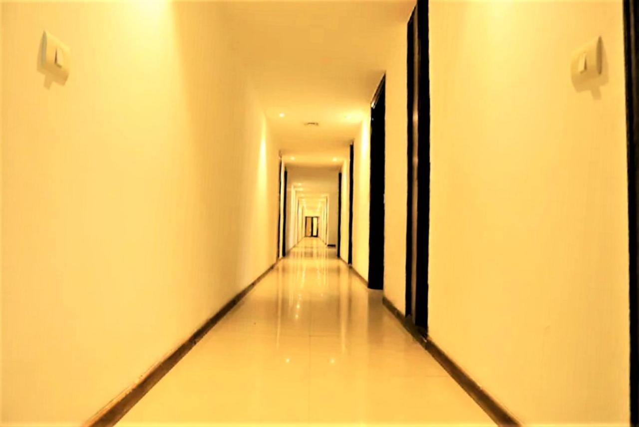 Hotel Arch International Nueva Delhi Exterior foto
