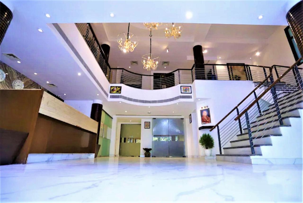 Hotel Arch International Nueva Delhi Exterior foto