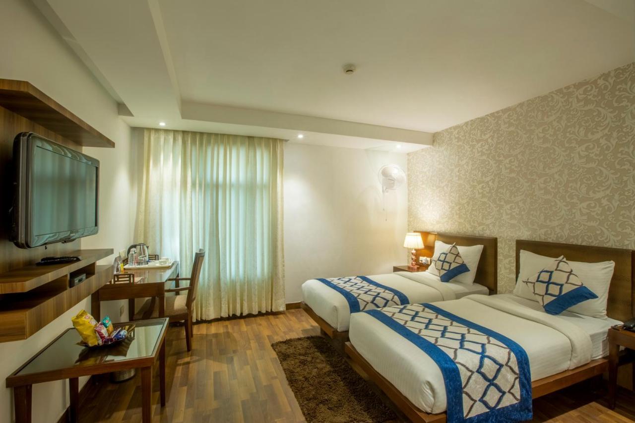 Hotel Arch International Nueva Delhi Exterior foto