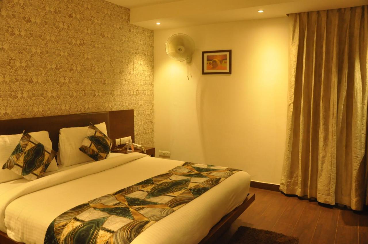 Hotel Arch International Nueva Delhi Exterior foto